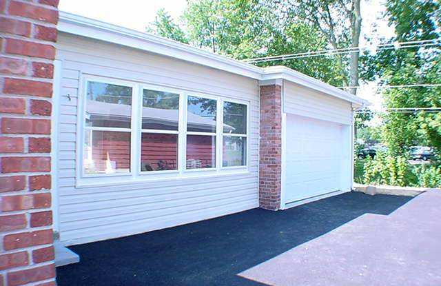 76 West Pleasant Hill Boulevard Gallery 3