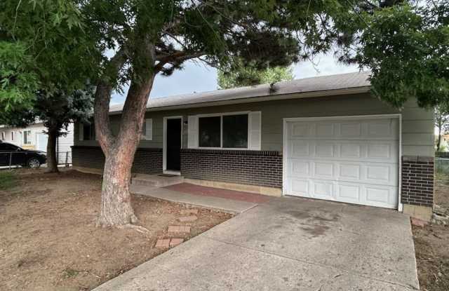 Ranch Style Home 3 beds, 1 bath close to Fort Carson - MileStone RES photos photos