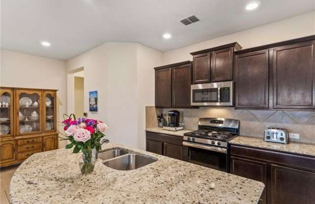 495 Shale Circle, Buda, Tx 78610 Gallery 4
