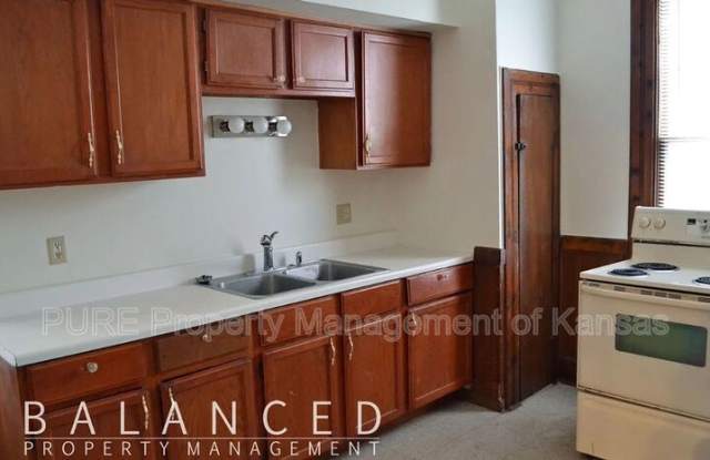 420 SW Buchanan - 420 Southwest Buchanan Street, Topeka, KS 66606