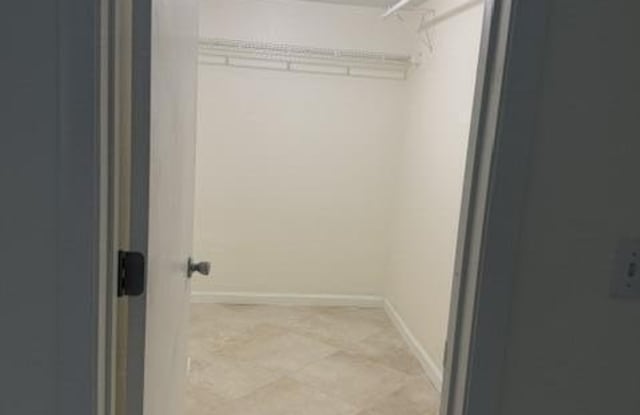 9818 NICKELS Boulevard Gallery 3