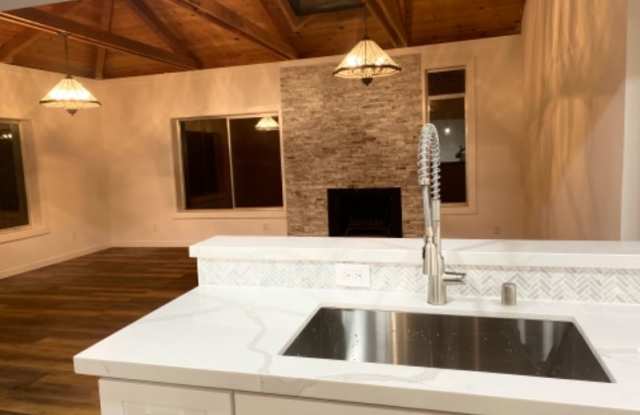 16 Ruth Ct Gallery 3