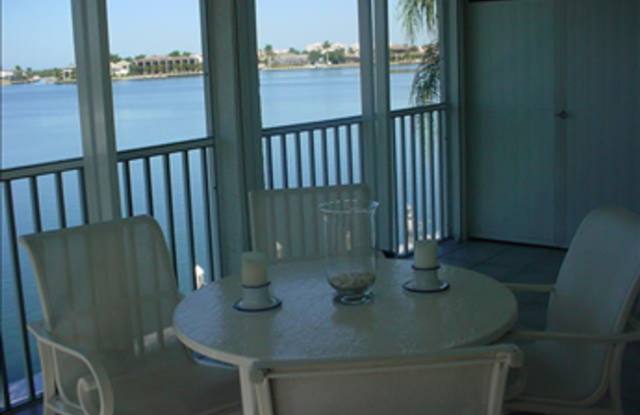 smoke house bay Gallery 4