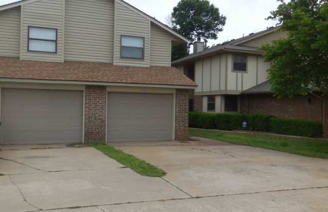 Two Bedroom Duplex Located Near Campus. Gallery 3