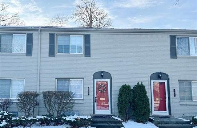 702 Graefield Court - 702 Graefield Court, Birmingham, MI 48009