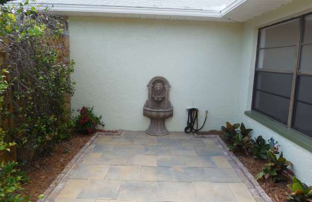 2101 Sun Tree Dr Gallery 2