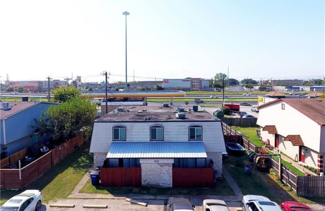 2209 Mission Hill Drive - 101 photos photos