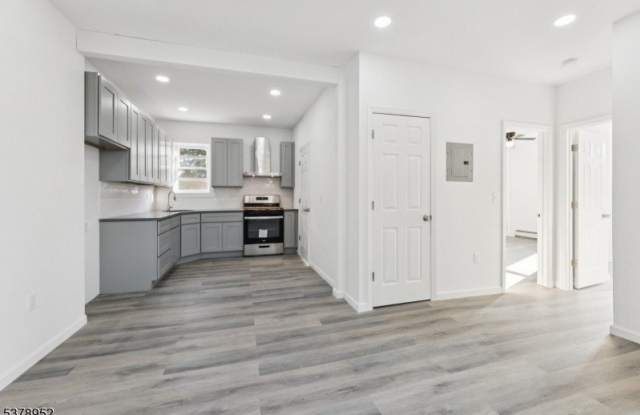 97 Whittlesey Ave photos photos