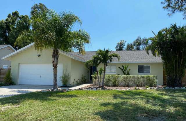 ** Beautiful/Remodeled Home - UNFURNISHED - Available Dec 1 in San Carlos Park ** (Annual) Gallery 1