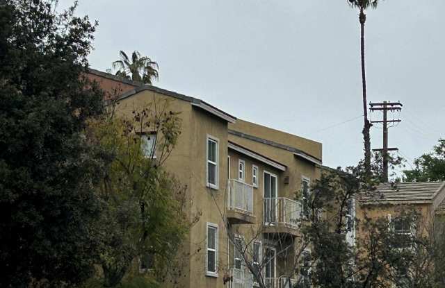 Serenata Townhomes Gallery 3