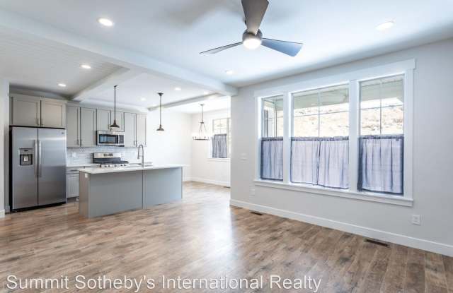 1112 W. Wasatch Springs Road Gallery 2
