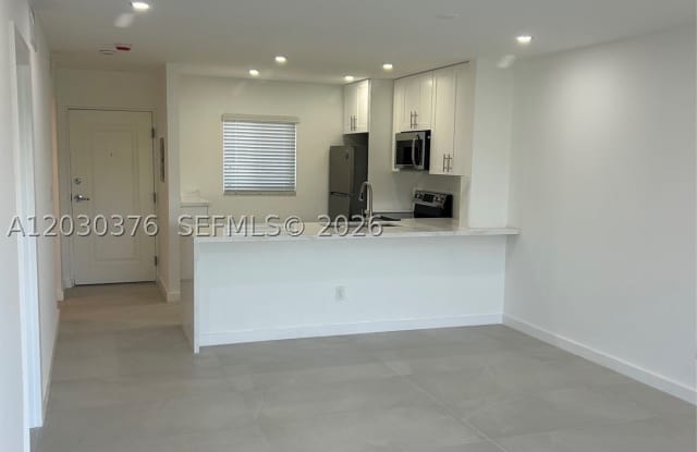 7732 Camino Real Gallery 2