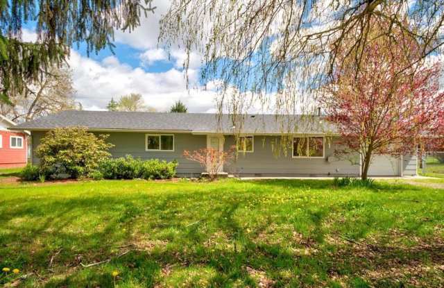 3BED2BATH - YARD, GARAGE, photos photos