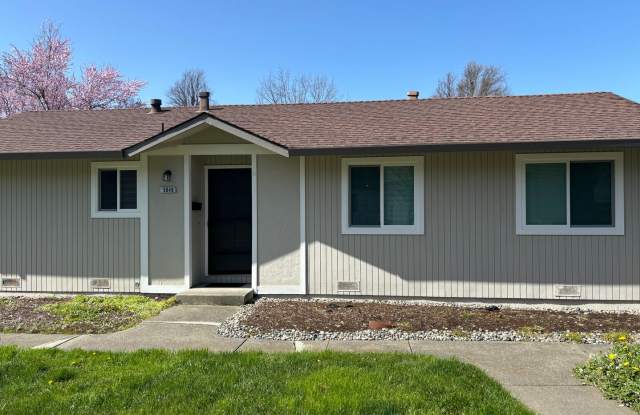 Clean 2 bedroom 1 bath photos photos