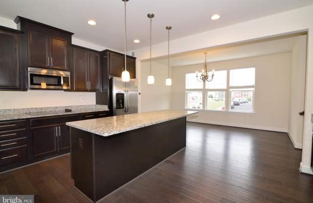 10684 VIEWMONT LANE Gallery 4