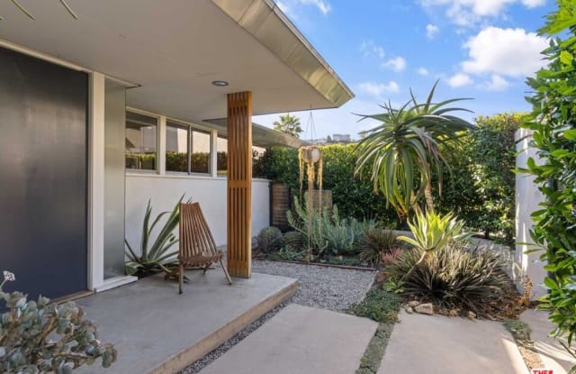 2246 Chelan Pl - 2246 Chelan Place, Los Angeles, CA 90068