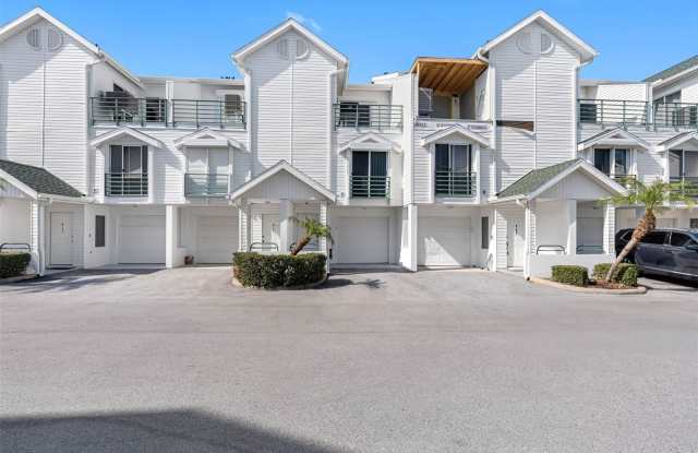 320 ISLAND WAY - 320 Island Way, Clearwater, FL 33767