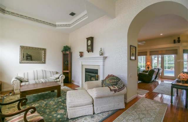 5213 LAUREL POINTE DRIVE Gallery 2