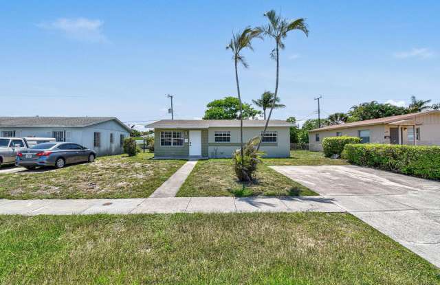Charming West Palm Beach Single Family Home for Rent - Ready for Occupancy - 1462 7th Street, West Palm Beach, FL 33401 Charming West Palm Beach Single Family Home for Rent - Ready for Occupancy - 1462 7th Street, West Palm Beach, FL 33401
