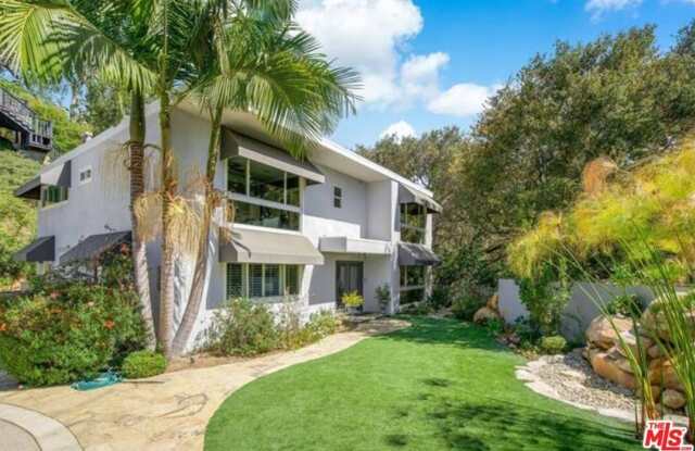 1068 Casiano Rd photos photos