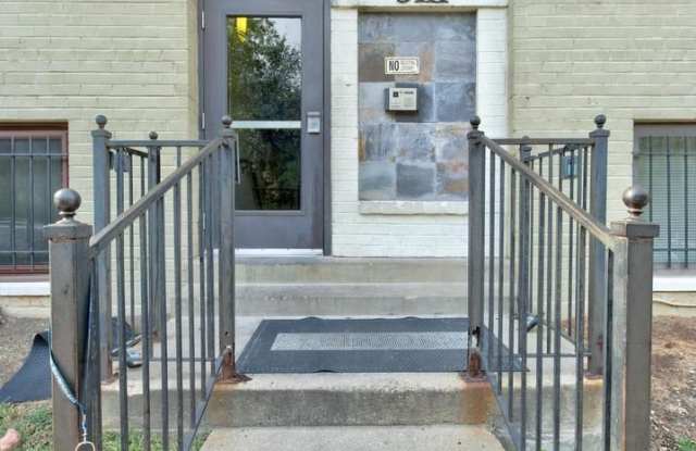 Beautiful 1bd 1 bath Condo Gallery 3