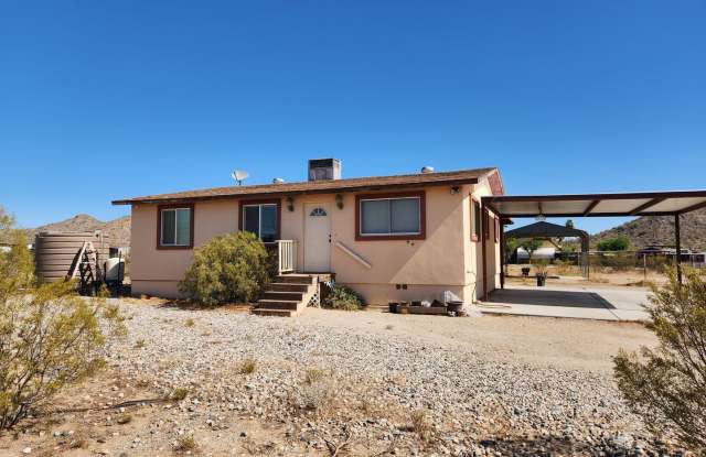 Beautiful 3 Bed/2 Bath on 2+ Acre Horse Property photos photos