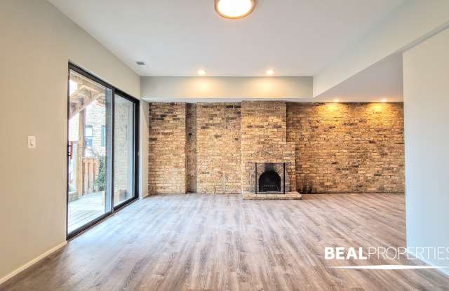2910 N Broadway photos photos
