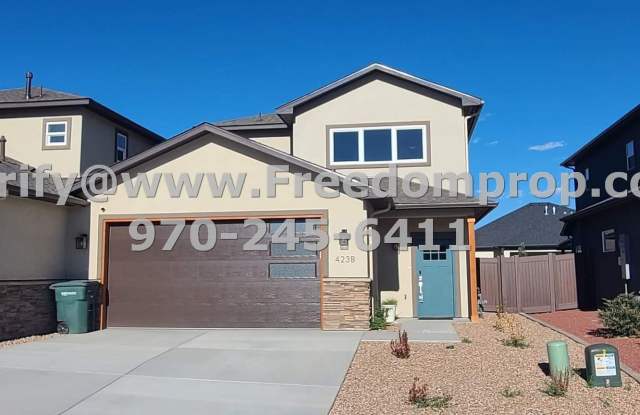 Just Like New!!  Great 3 bedroom 2.5 Bath duplex photos photos