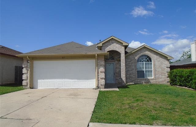 217 Faircrest Drive - 217 Faircrest Drive, Arlington, TX 76018