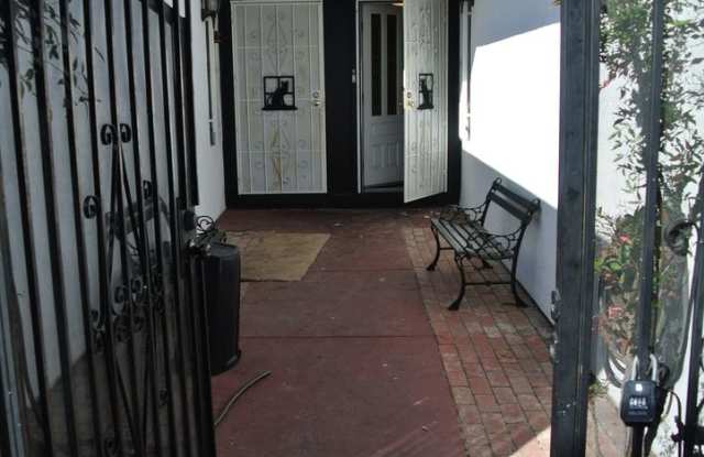 3 Bedroom, 2 Bathroom Duplex with Two Car Garage in Antioch Gallery 3