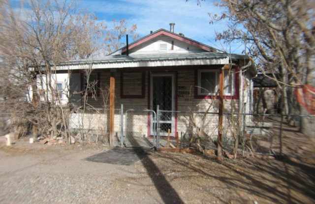 ALL PROSPECTIVE TENANTS MUST SUBMIT A $58 NON-REFUNDABLE APPLICATION FEE PER APPLICANT ONLINE AND BE PRE-QUALIFIED PRIOR TO ANY SHOWINGS photos photos