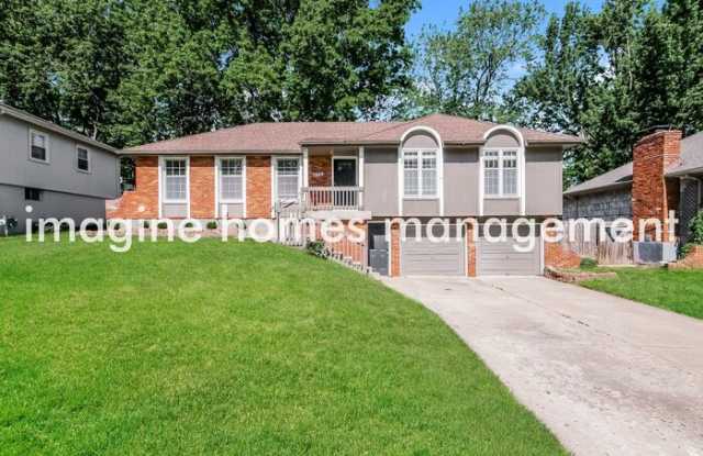 8916 North Grand Avenue photos photos