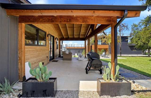 203 Evans Street Gallery 4