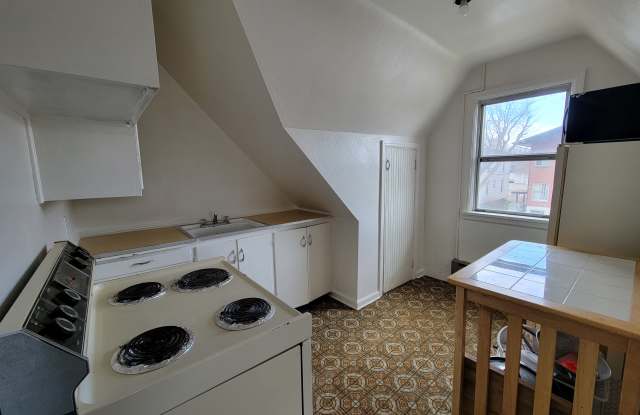 219 H St photos photos