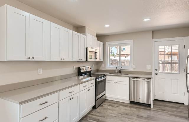 Hale neighborhood duplex with a large patio space for entertaining or relaxing. photos photos