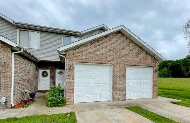 5596 N. Green - 5596 North Green Lane, Ozark, MO 65721