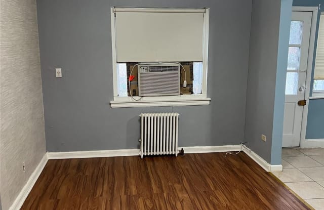 58-31 Clearview Expressway - 58-31 Clearview Expressway, Queens, NY 11364