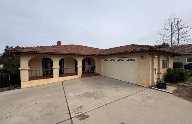 Spacious Vista Home with Large Lot, Designer Finishes  Guest Suite photos photos