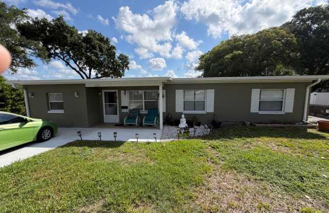 Completely renovated efficiency in Orlando photos photos