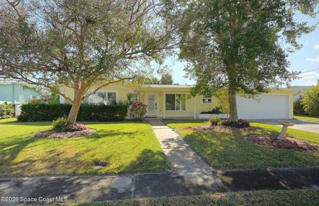 453 Dolphin Street photos photos