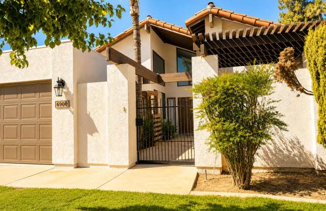 3 Bedroom Home with Attached 2-Car Garage, Private Patio & Vaulted Ceilings photos photos