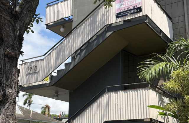 1710 Young Street Gallery 1