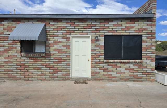 880 West America Street - 1 photos photos