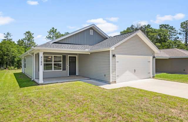 3192 Maple St Available in October Gallery 1