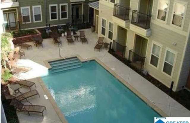 Wonderful 1 bedroom, 1 bathroom studio unit in the heart of the UAB Medical District Gallery 3