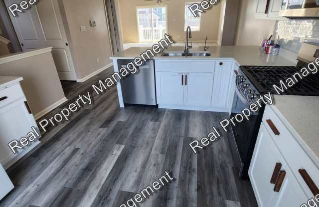 St. John 3 Bedroom Townhome Gallery 4