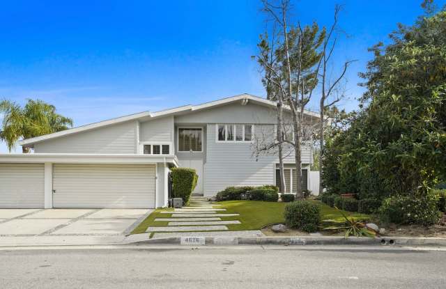 This stunning 5 Bed / 3 Bath Home South of Ventura Boulevard with pool and panoramic views is now available! photos photos