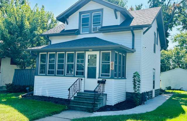 Newly Remodeled, Large 2 Bedroom Single Family Home in St Paul! photos photos