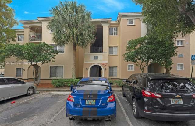 2586 Centergate Dr photos photos