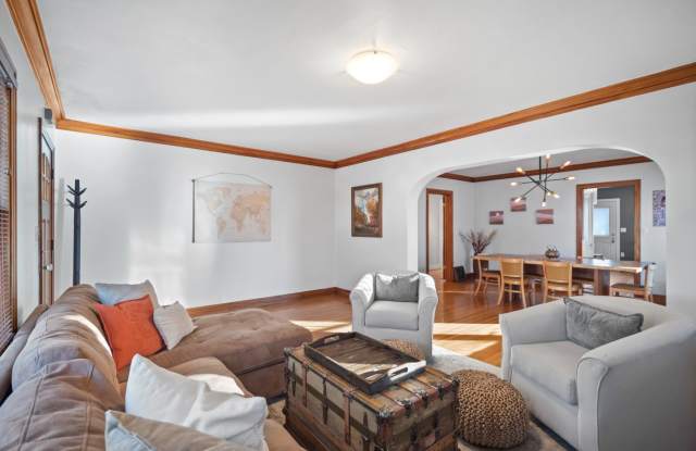 Charming South Hill home with office and fenced back yard Gallery 4